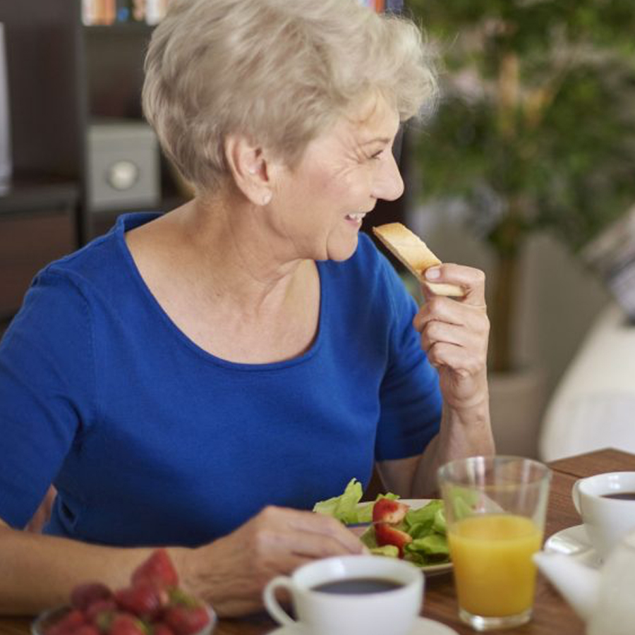 Choosing the Right Snacks for Seniors - Blog | Healthy Options